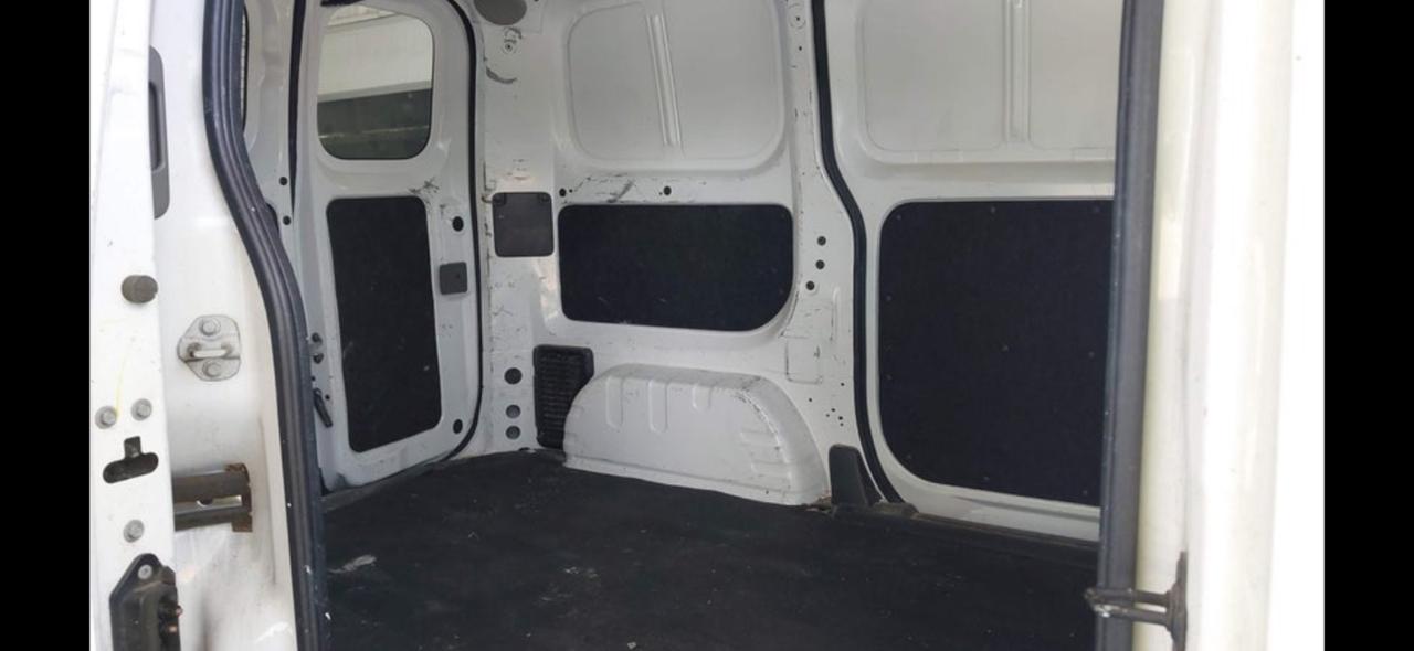 Nissan NV 200 S Cargo Van 2018