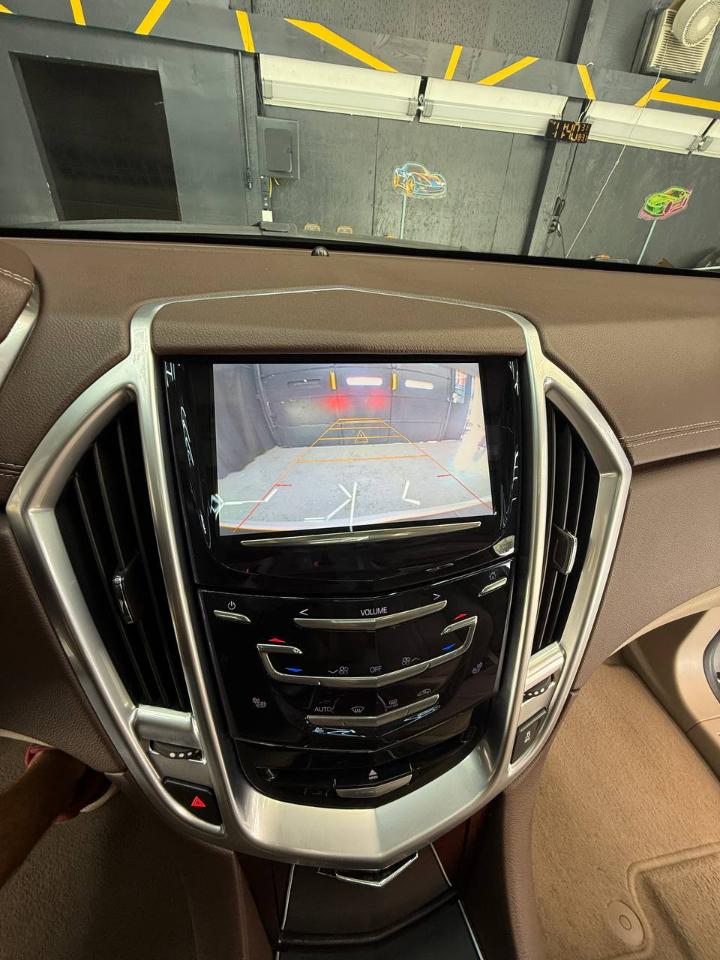 Cadillac SRX Luxury Collection FWD 2014