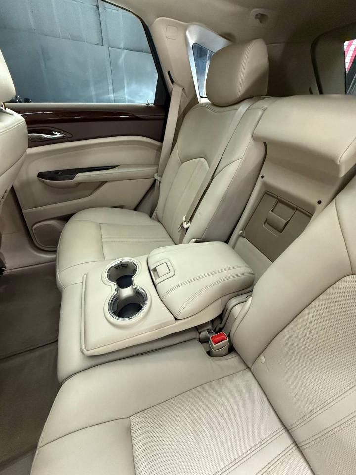 Cadillac SRX Luxury Collection FWD 2014