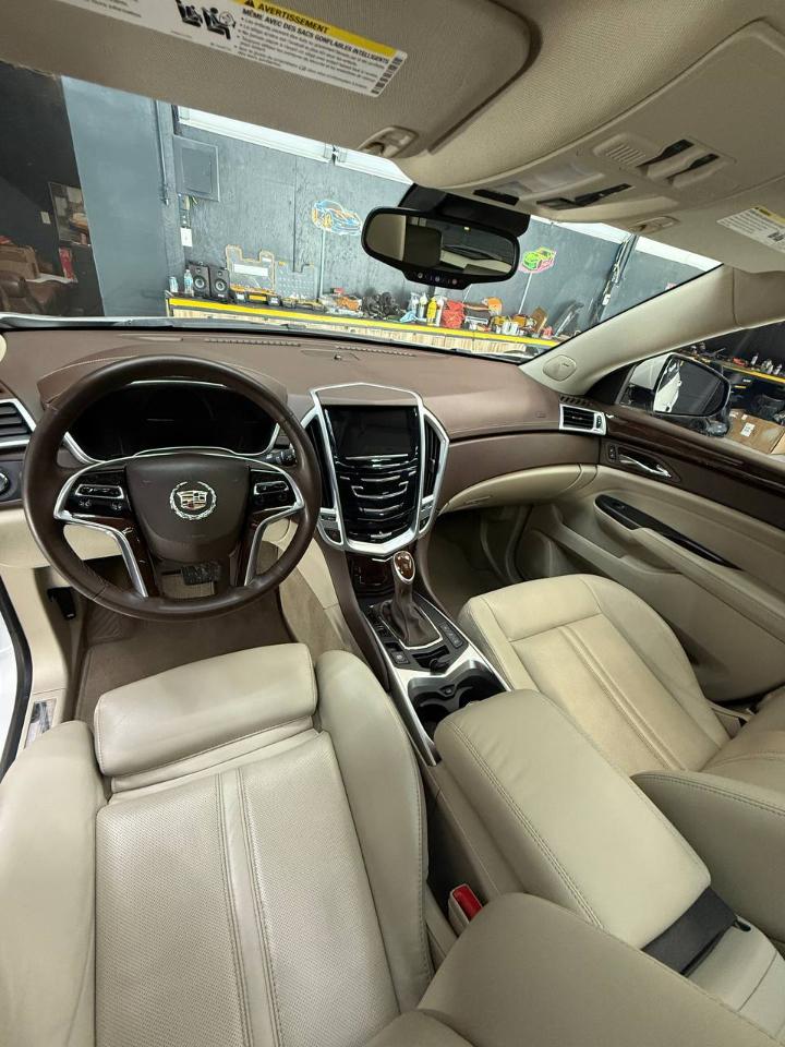 Cadillac SRX Luxury Collection FWD 2014