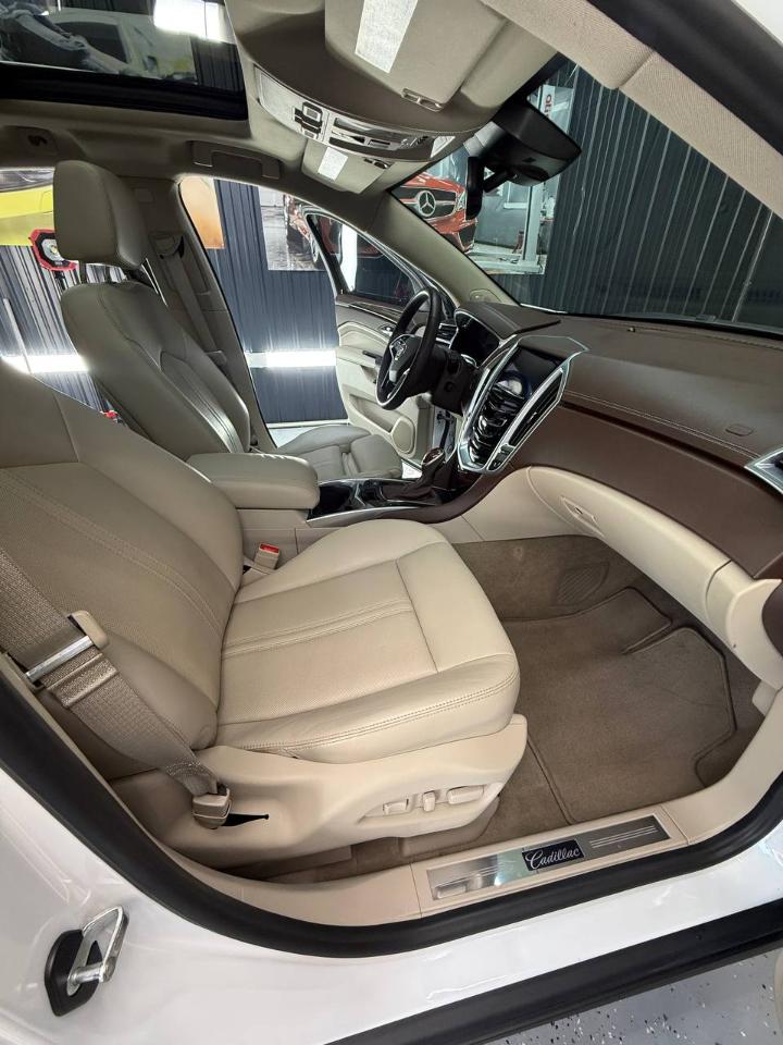 Cadillac SRX Luxury Collection FWD 2014