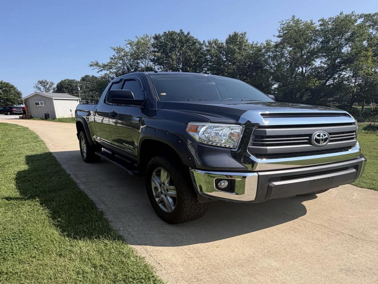 Toyota Tundra SR5 5.7L V8 Double Cab 2WD 2015