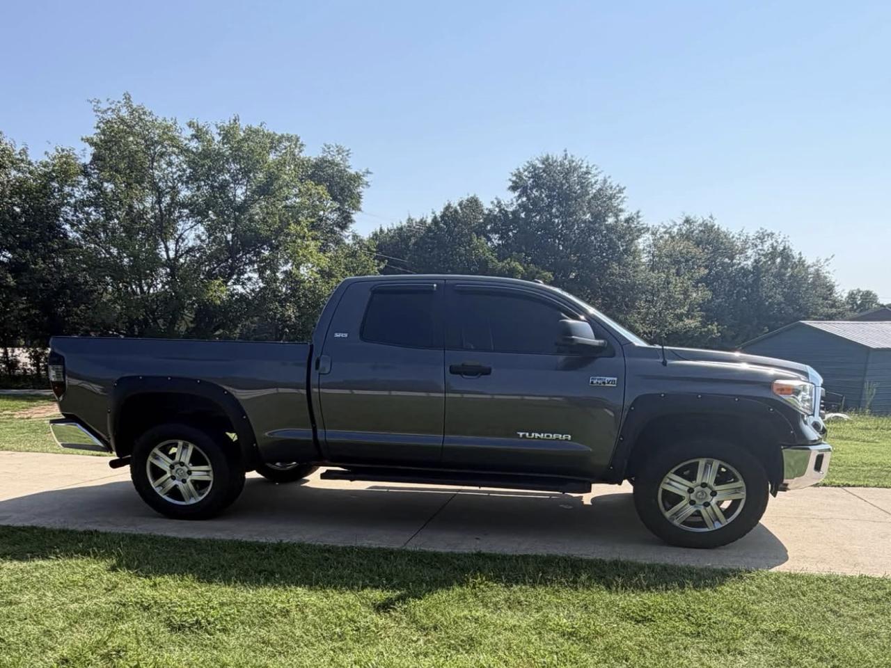Toyota Tundra SR5 5.7L V8 Double Cab 2WD 2015