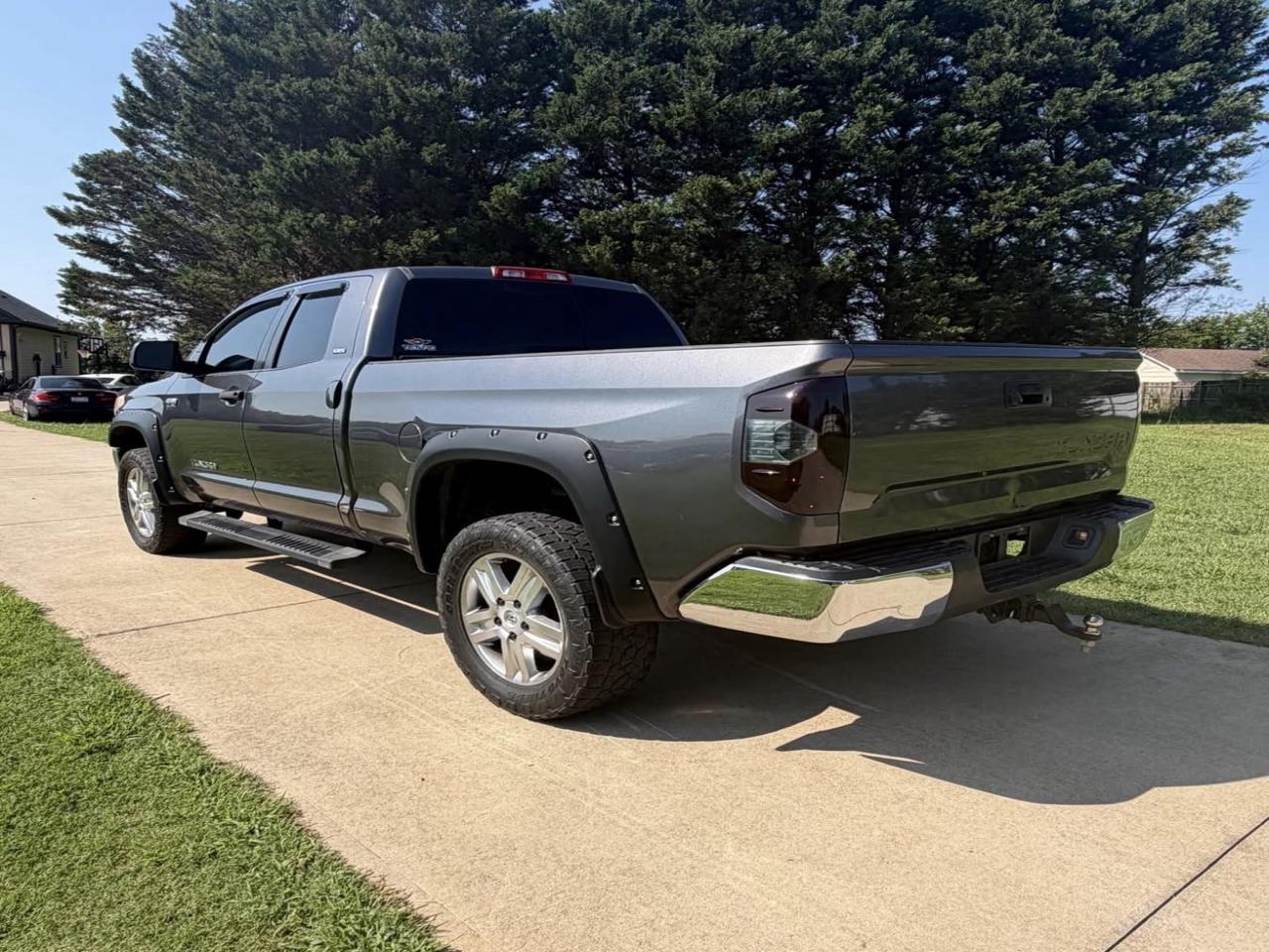 Toyota Tundra SR5 5.7L V8 Double Cab 2WD 2015