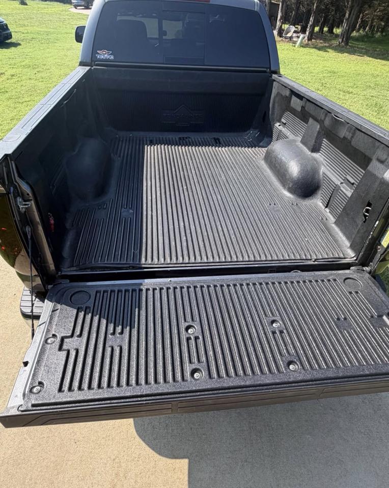 Toyota Tundra SR5 5.7L V8 Double Cab 2WD 2015