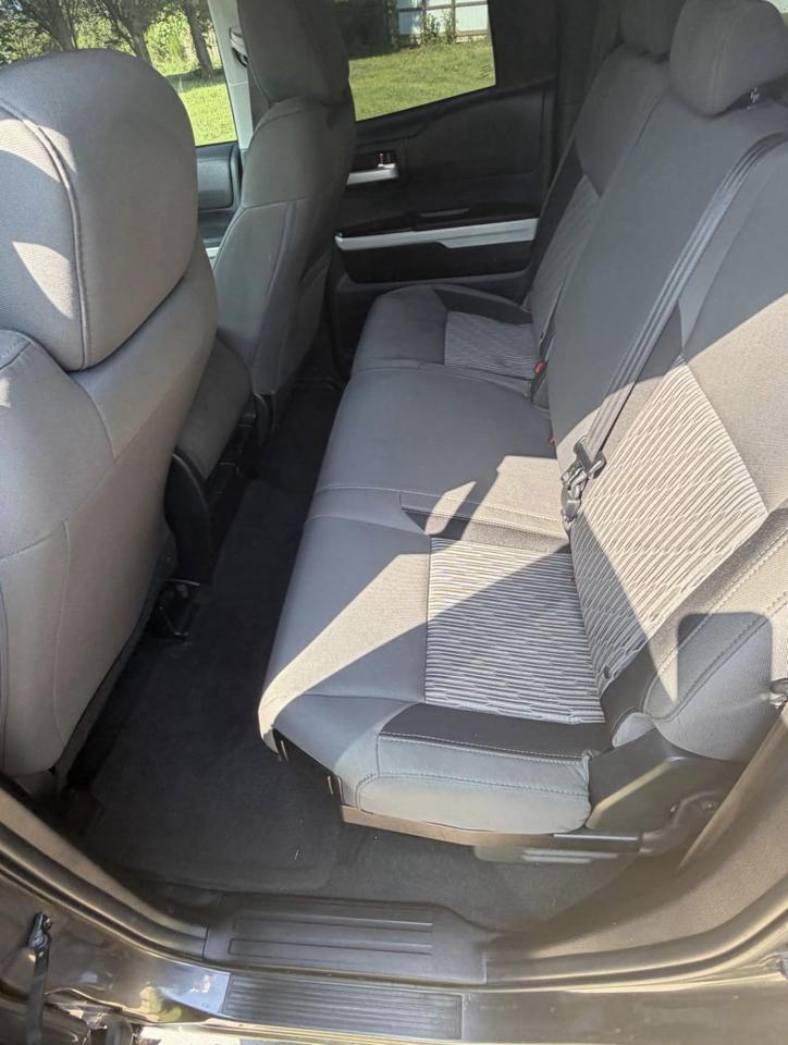 Toyota Tundra SR5 5.7L V8 Double Cab 2WD 2015
