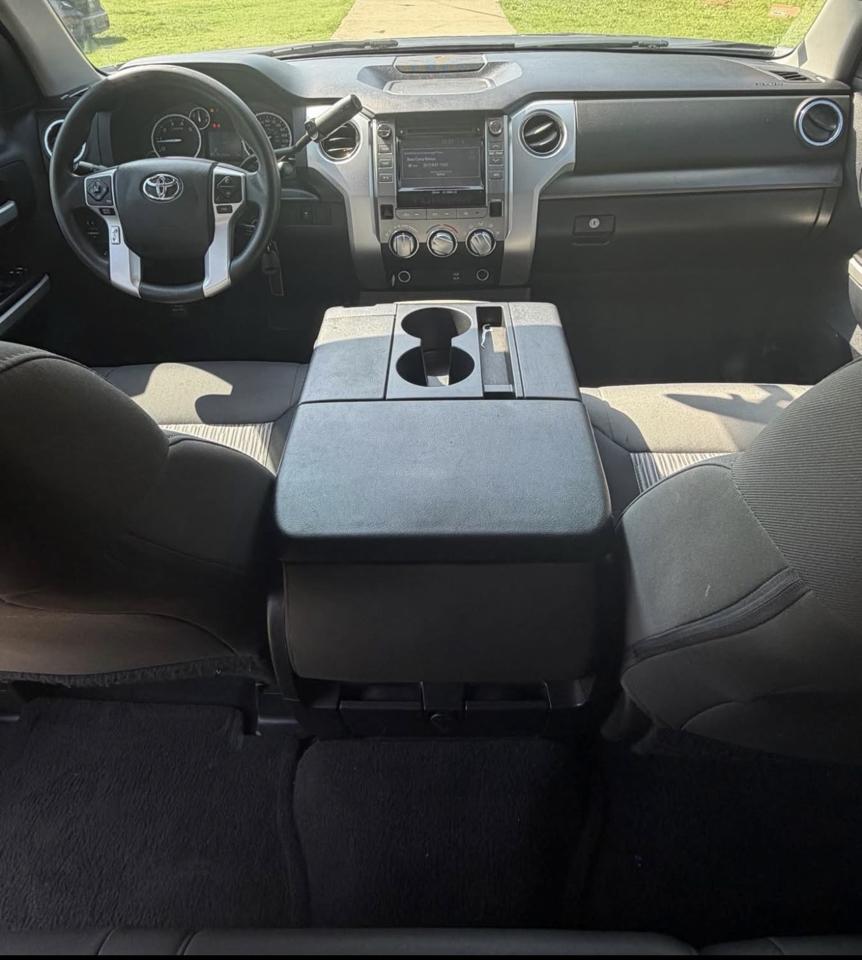 Toyota Tundra SR5 5.7L V8 Double Cab 2WD 2015