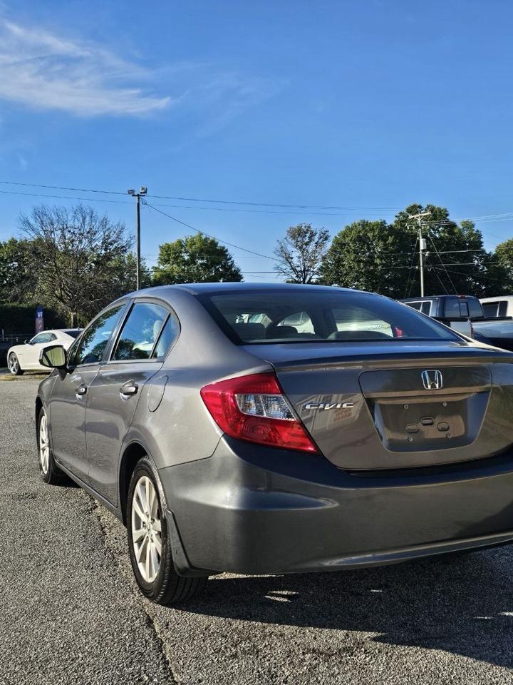 Honda Civic EX Sedan 5-Speed AT 2012