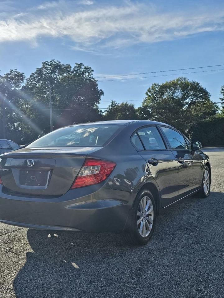 Honda Civic EX Sedan 5-Speed AT 2012