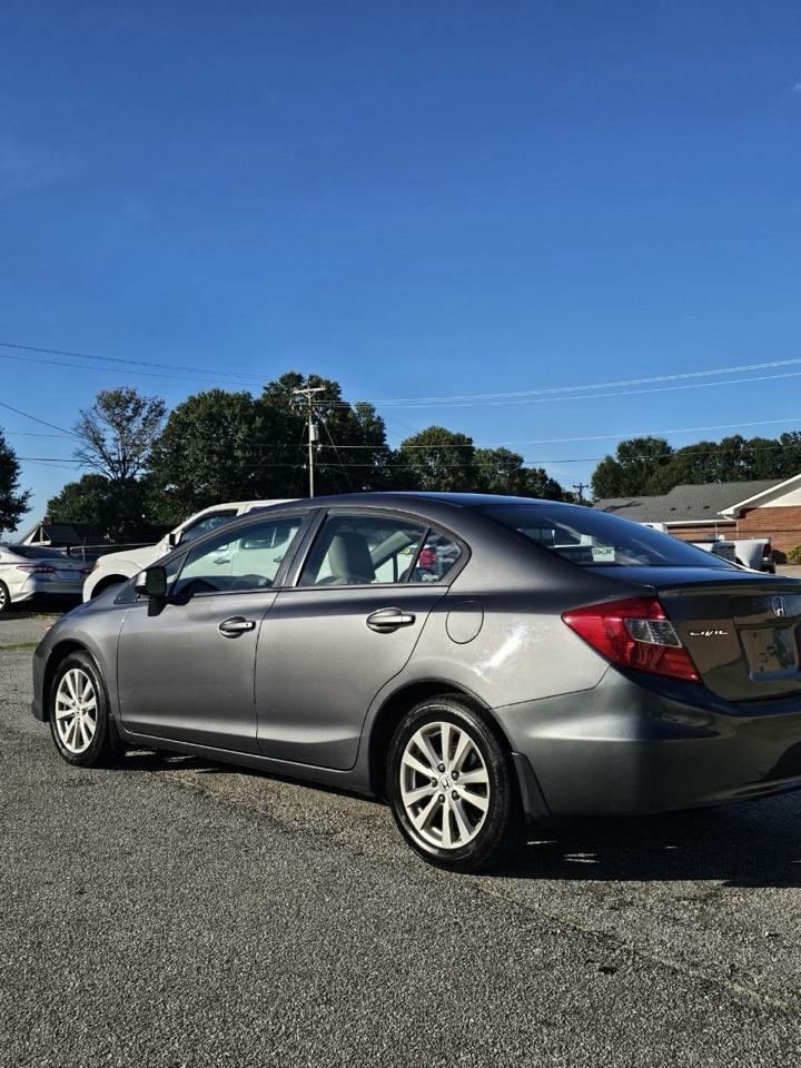 Honda Civic EX Sedan 5-Speed AT 2012