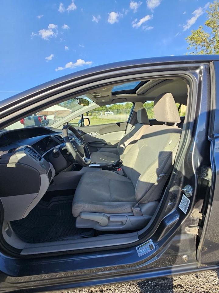 Honda Civic EX Sedan 5-Speed AT 2012