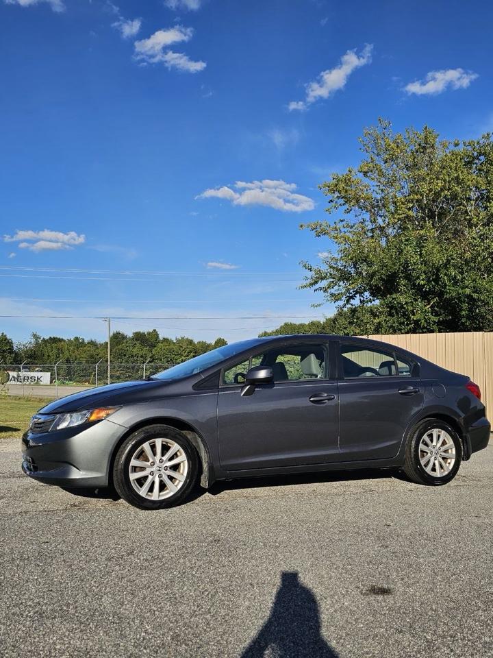 Honda Civic EX Sedan 5-Speed AT 2012