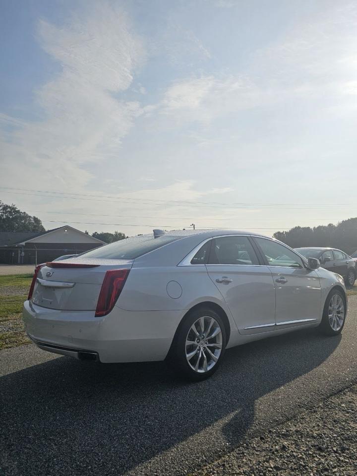 Cadillac XTS Luxury FWD 2017