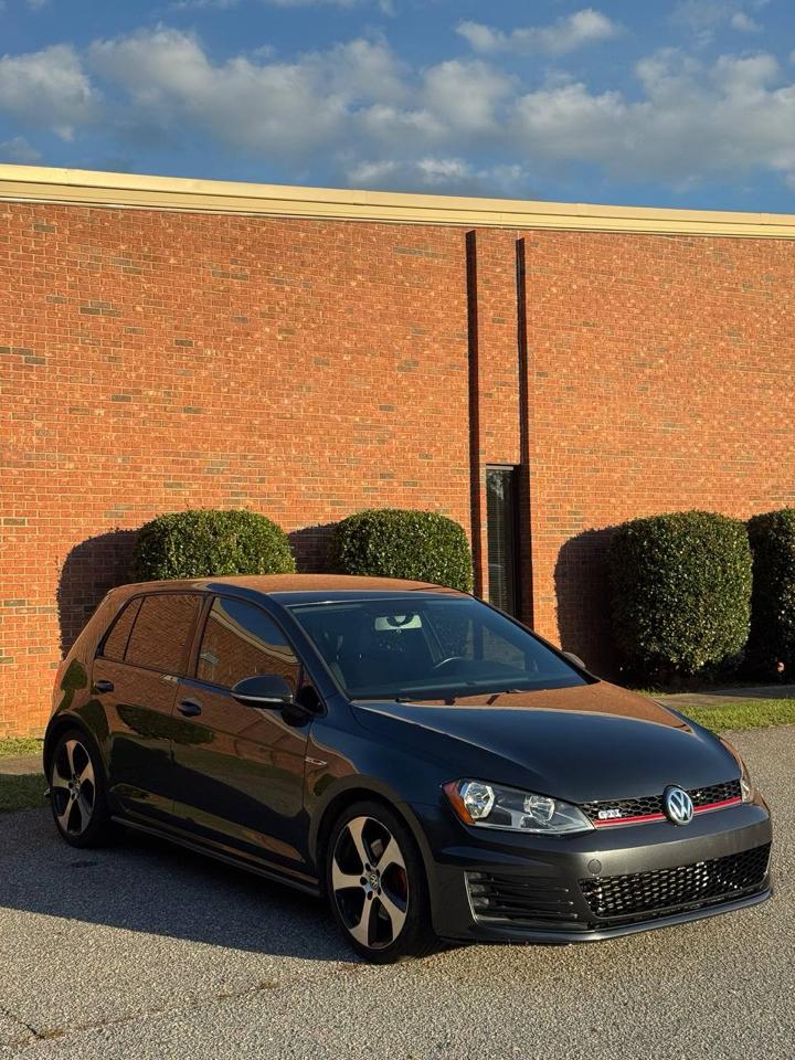 Volkswagen Golf GTI S 6A 4-Door 2017