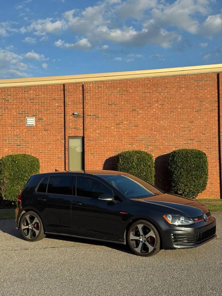 Volkswagen Golf GTI S 6A 4-Door 2017