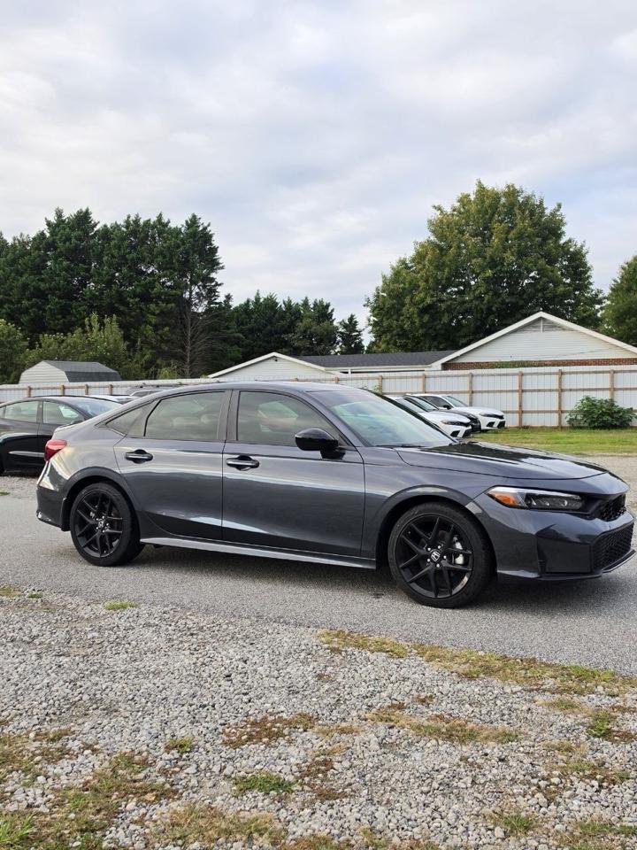 Honda Civic Sport Touring Hybrid 2025