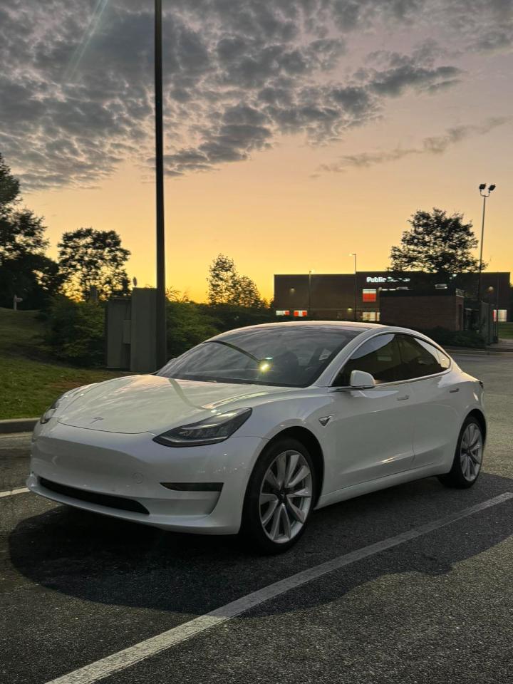 Tesla Model 3  2020
