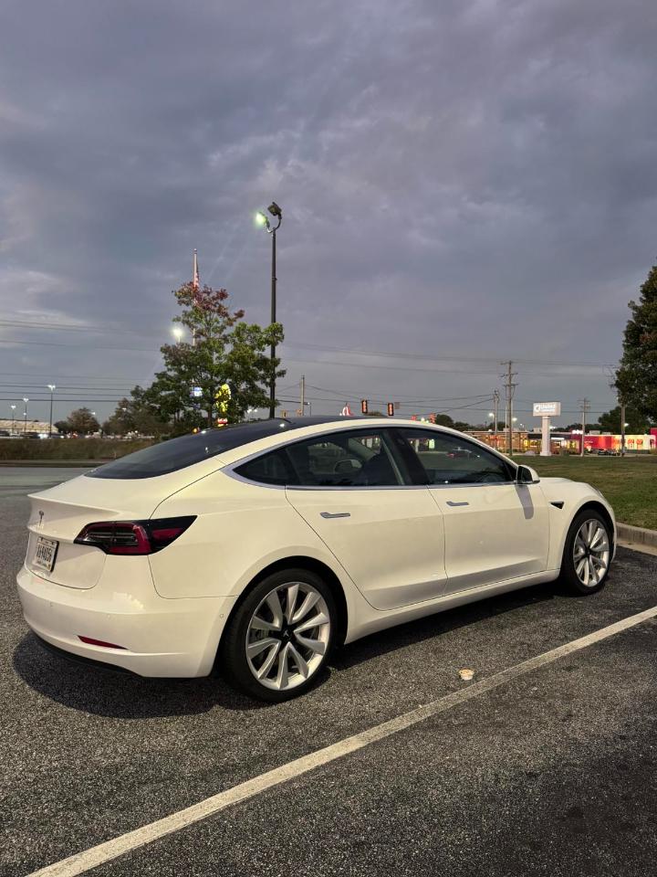 Tesla Model 3  2020