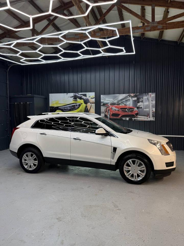 Cadillac SRX Luxury Collection AWD 2010