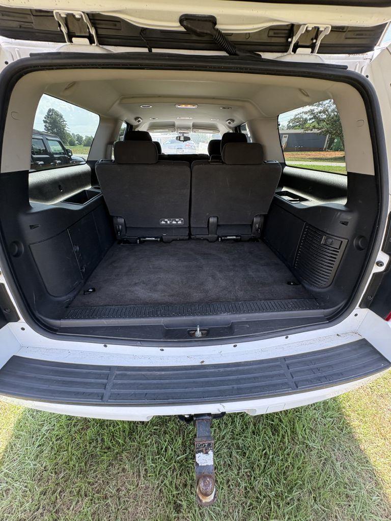 2013 Chevrolet Suburban LS - Photo 10