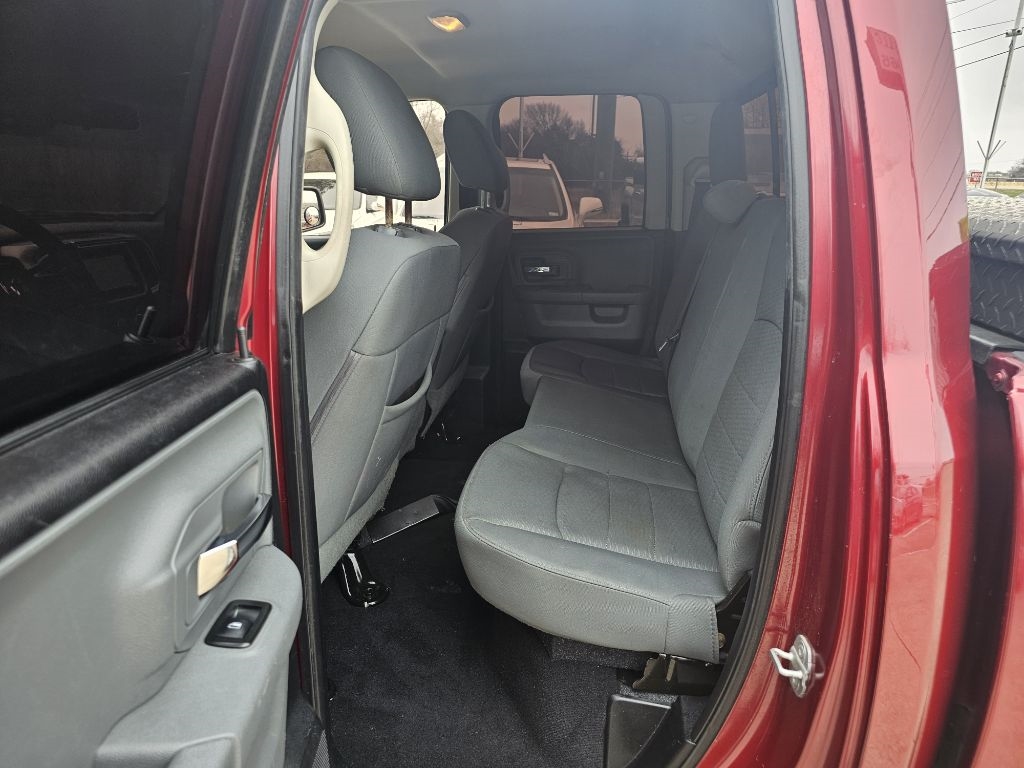 RAM 1500 SLT Quad Cab 2WD 2013 RAM 1500 SLT Quad Cab 2WD 2013