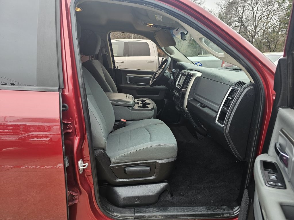 RAM 1500 SLT Quad Cab 2WD 2013 RAM 1500 SLT Quad Cab 2WD 2013