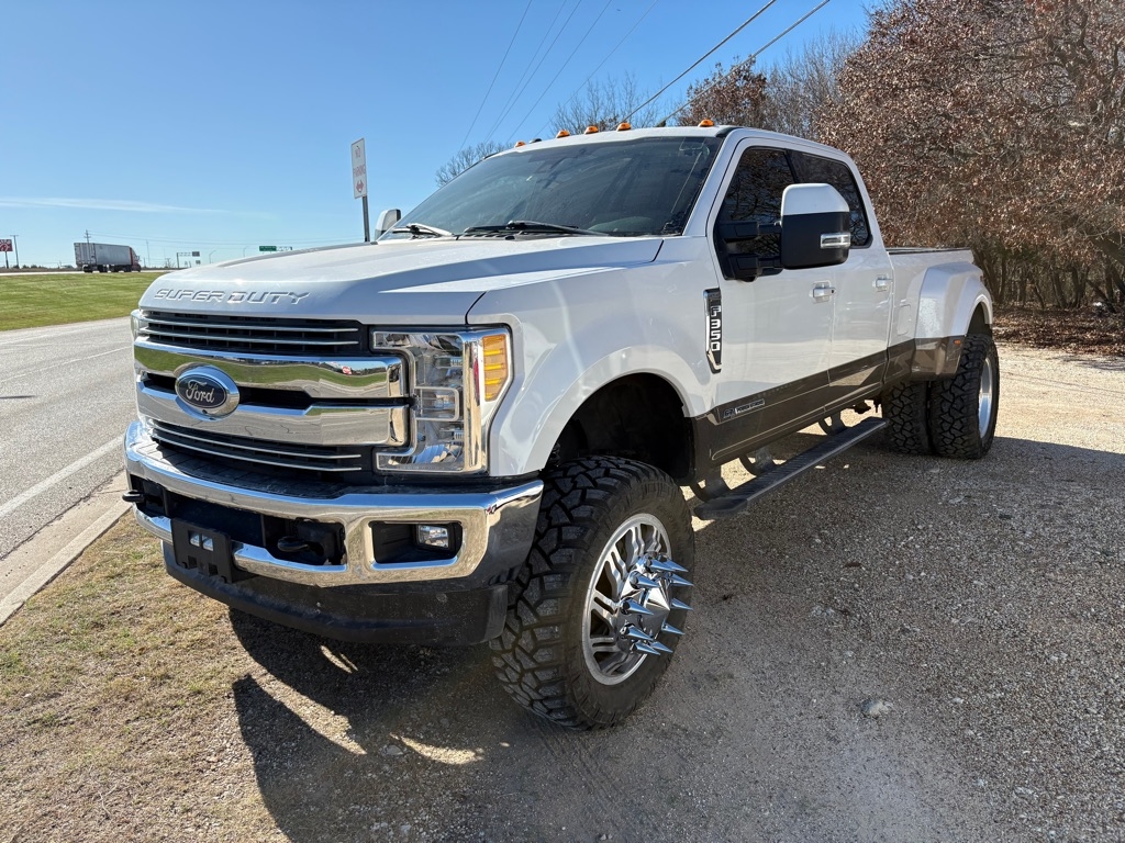 2017 Ford F-350 SD Lariat Crew Cab Long Bed DRW 4WD