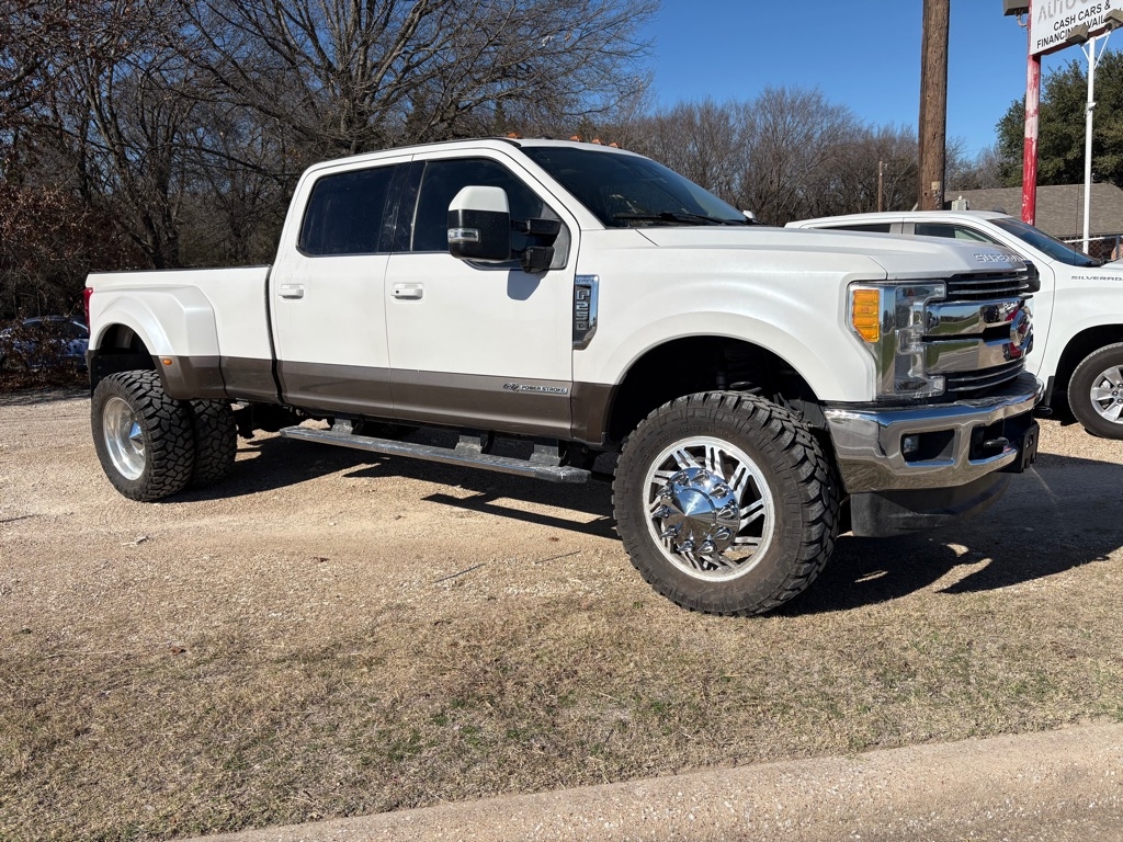 Ford F-350 SD Lariat Crew Cab Long Bed DRW 4WD 2017