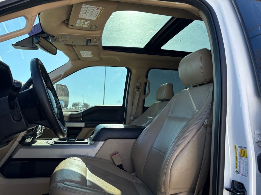 Ford F-350 SD Lariat Crew Cab Long Bed DRW 4WD 2017