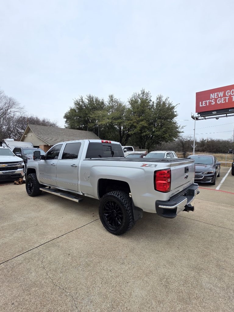 Chevrolet Silverado 2500HD LTZ Crew Cab 4WD 2016