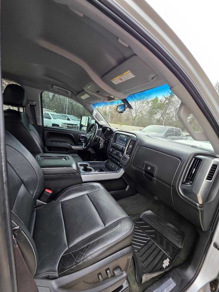 Chevrolet Silverado 2500HD LTZ Crew Cab 4WD 2016