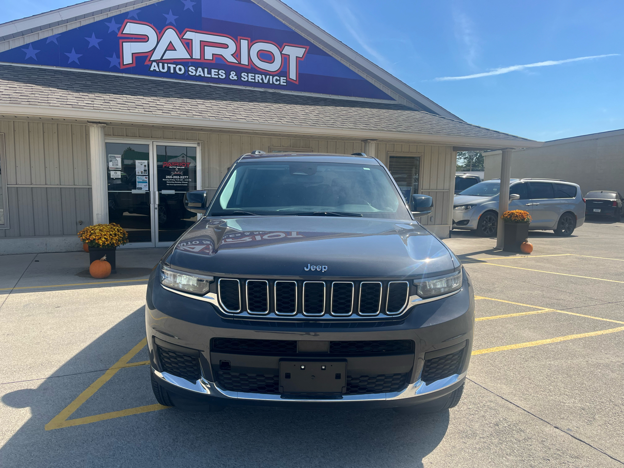 Jeep Grand Cherokee L Laredo 4WD 2023