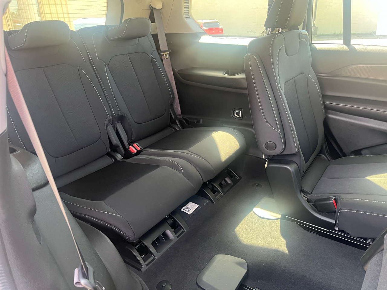 Jeep Grand Cherokee L Laredo 4WD 2023