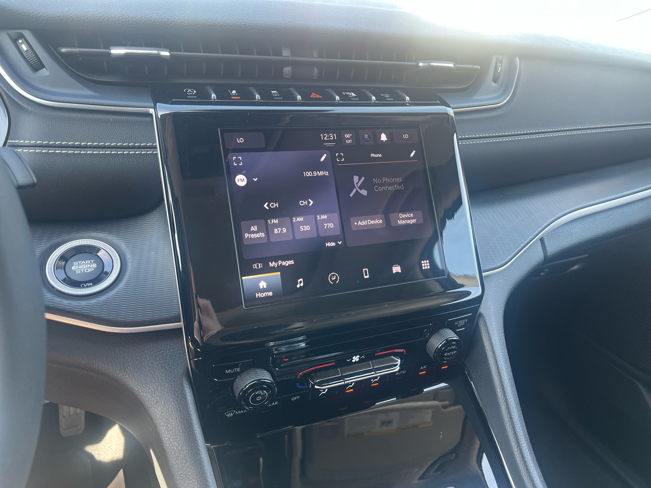 Jeep Grand Cherokee L Laredo 4WD 2023