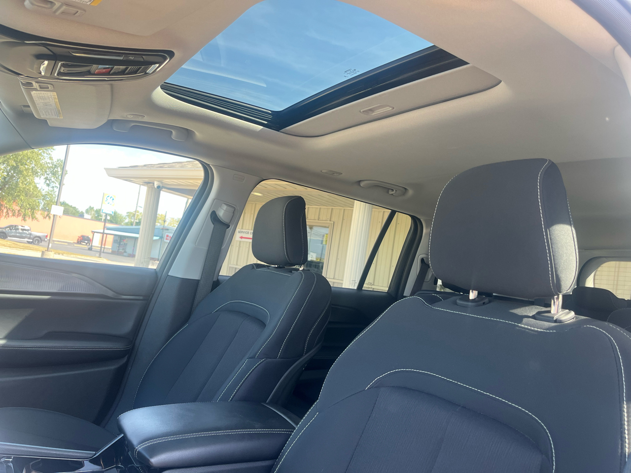 Jeep Grand Cherokee L Laredo 4WD 2023