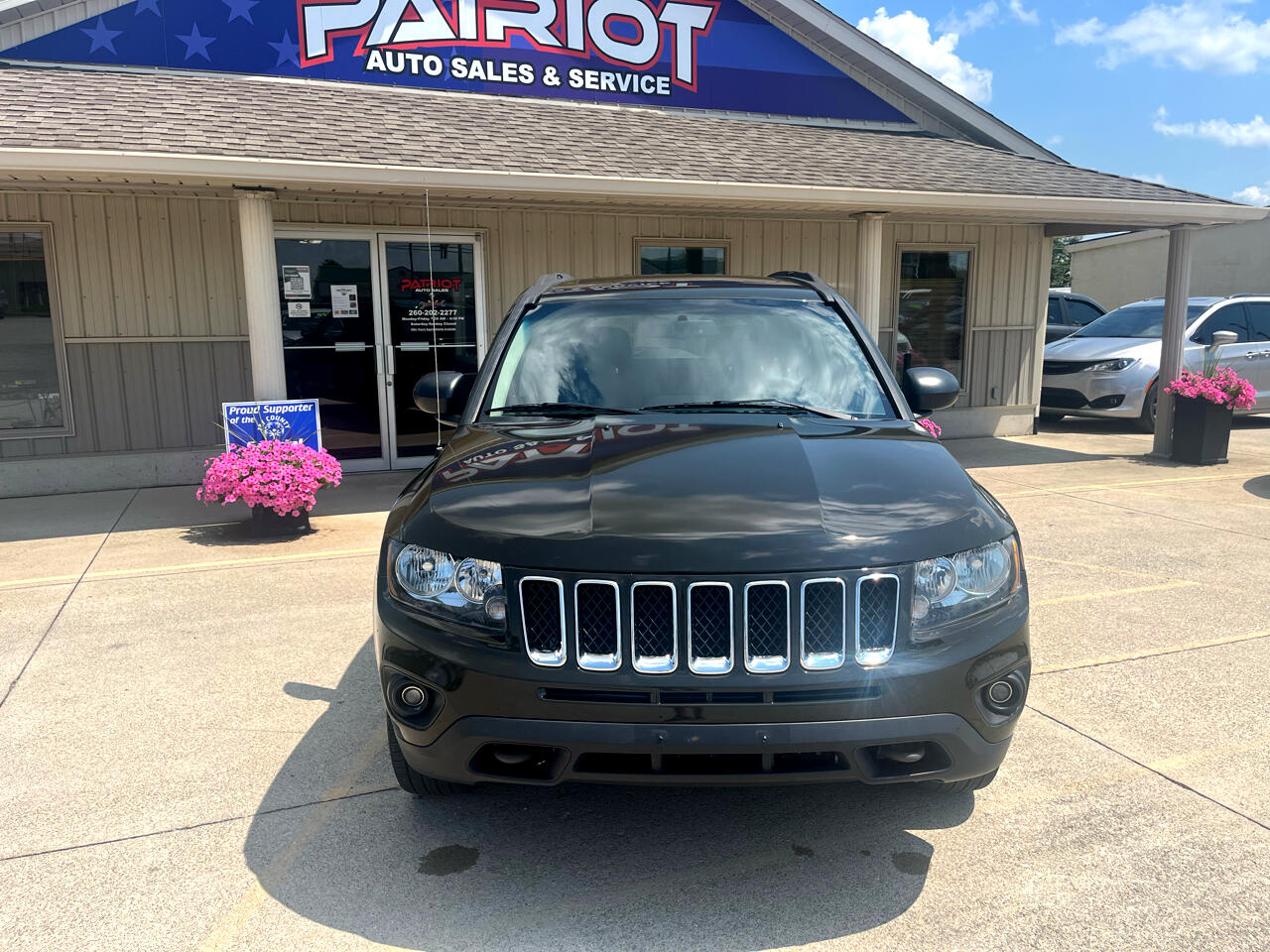 2017 Jeep Compass Sport photo 2