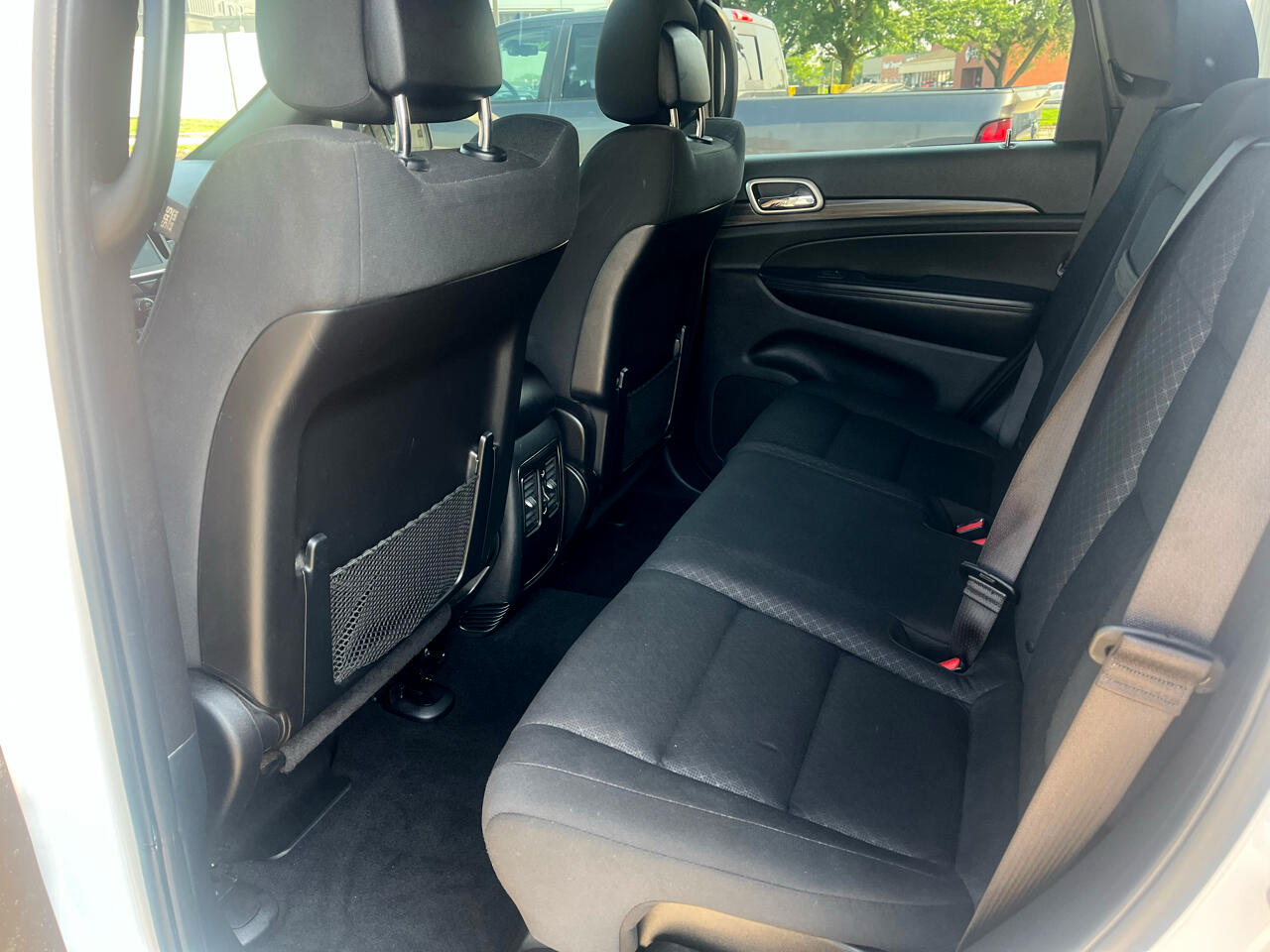 2020 Jeep Grand Cherokee Laredo photo 9