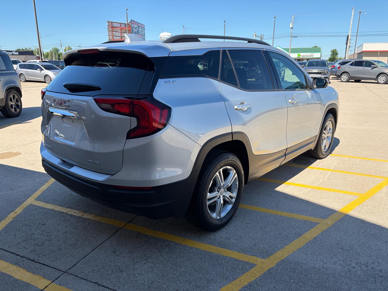 2020 GMC Terrain SLE - Photo 6