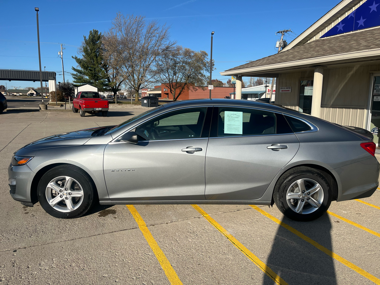 2023 Chevrolet Malibu LS photo 4