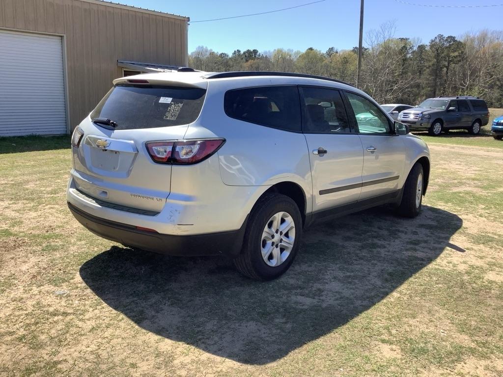 Chevrolet Traverse LS FWD w/PDC 2016
