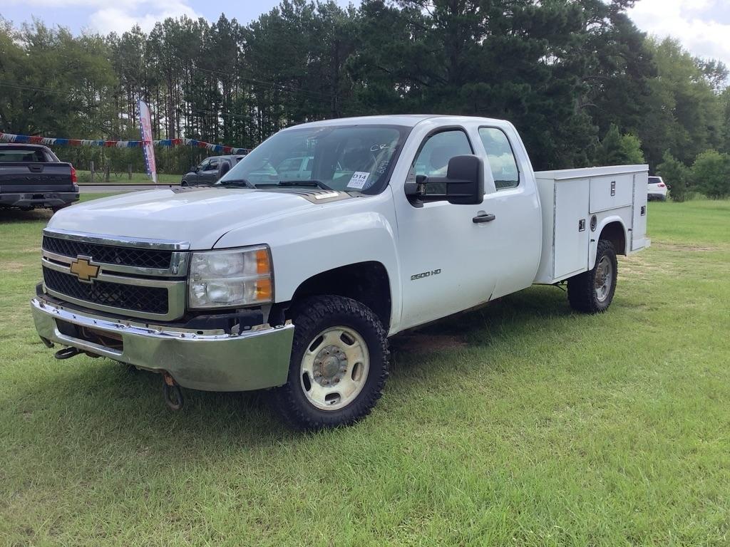 2012 Chevrolet Silverado 2500HD Work Truck Ext. Cab 4WD