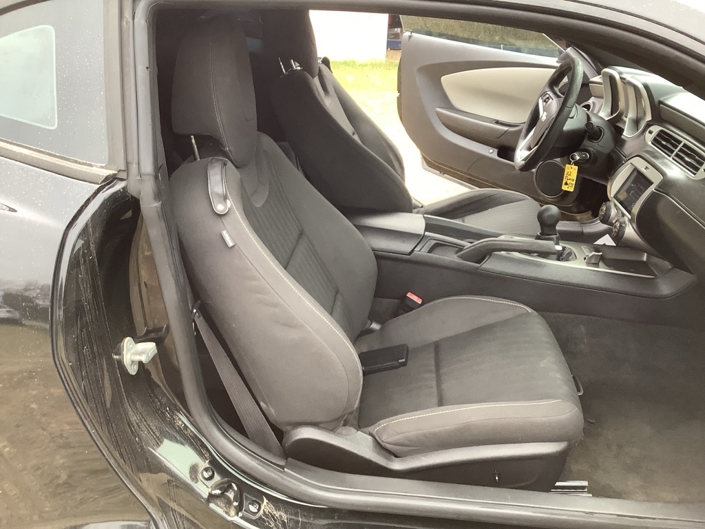 Chevrolet Camaro LS Coupe 2012