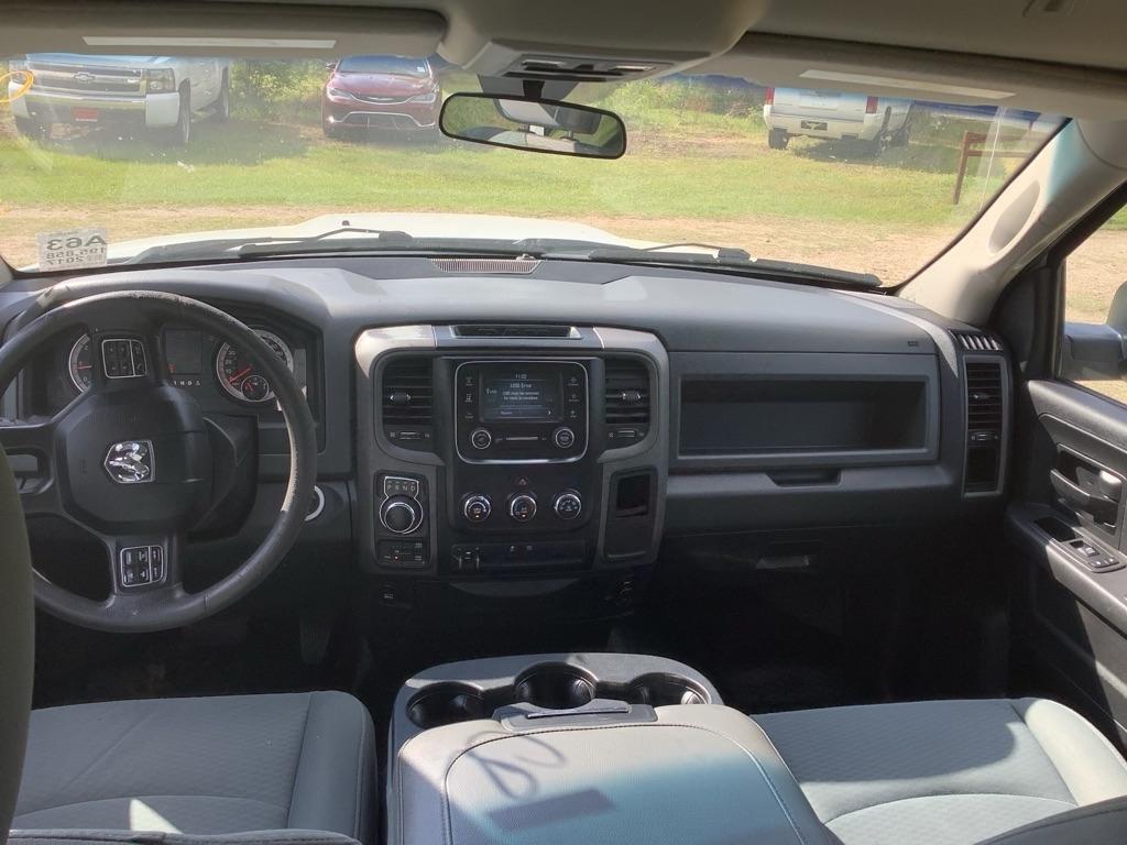 RAM 1500 Tradesman Crew Cab SWB 4WD 2017