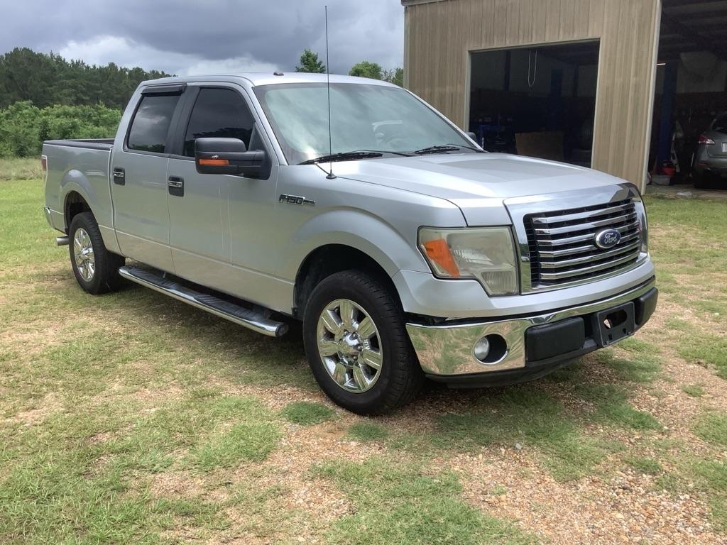 Ford F-150 XL SuperCrew 5.5-ft. Bed 2WD 2011