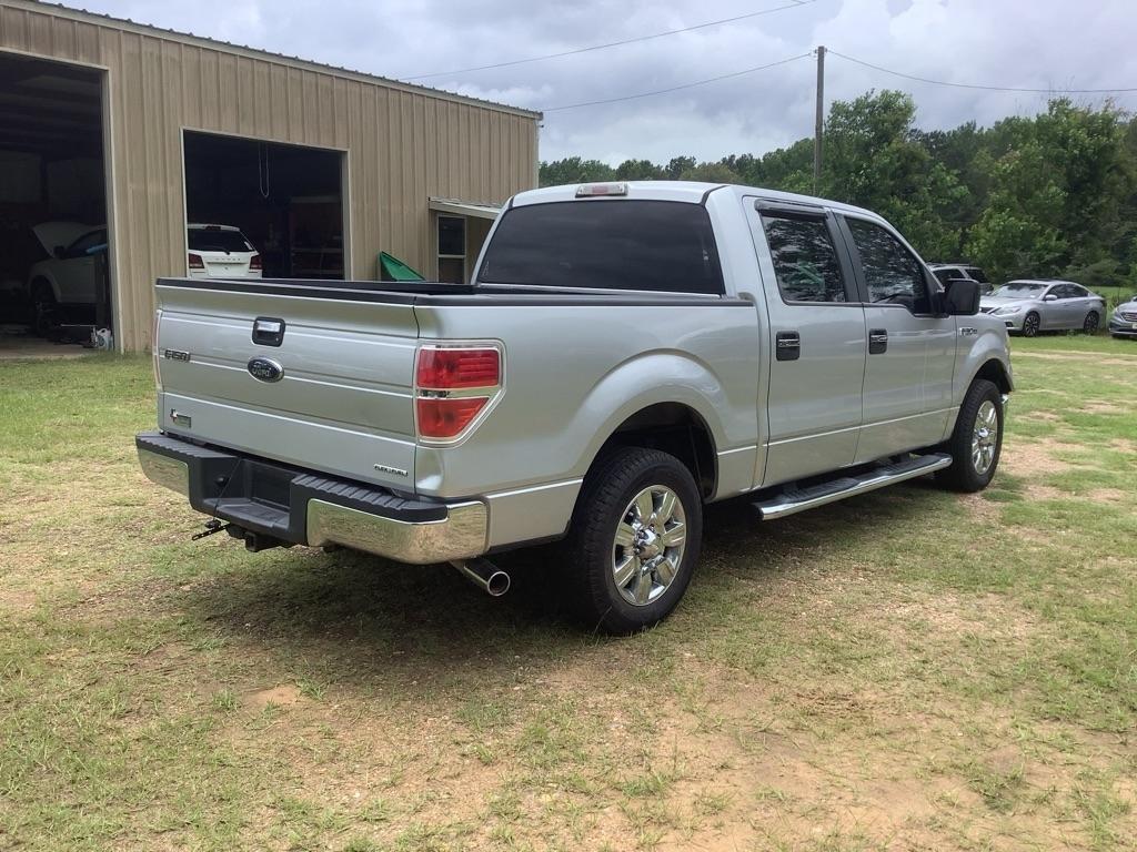Ford F-150 XL SuperCrew 5.5-ft. Bed 2WD 2011