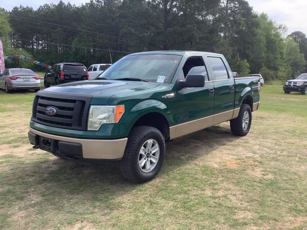 Ford F-150 XL SuperCrew 5.5-ft. Bed 4WD 2010