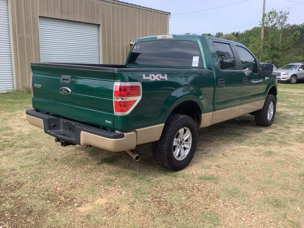Ford F-150 XL SuperCrew 5.5-ft. Bed 4WD 2010