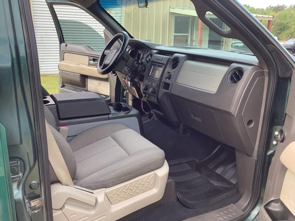 Ford F-150 XL SuperCrew 5.5-ft. Bed 4WD 2010