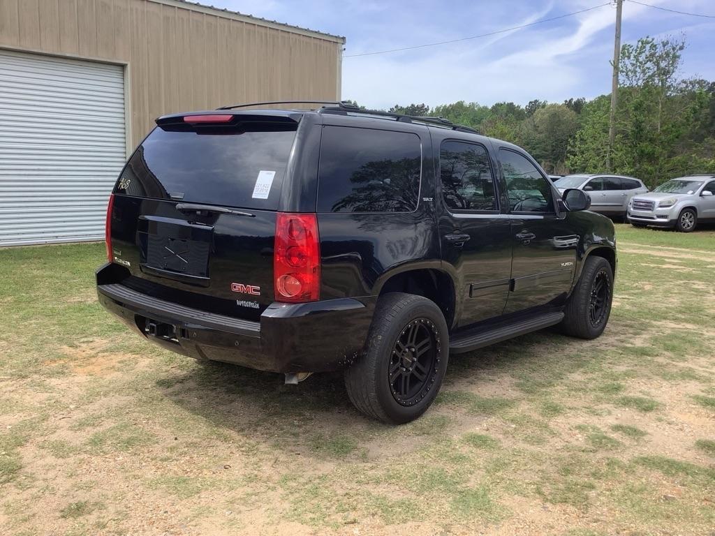 GMC Yukon SLT1 2WD 2010