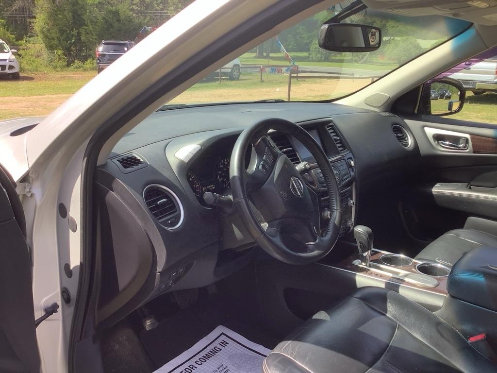 Nissan Pathfinder S 2WD 2014